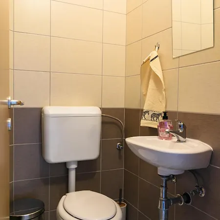 Apartment Traur *