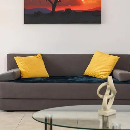 Traur Apartment *