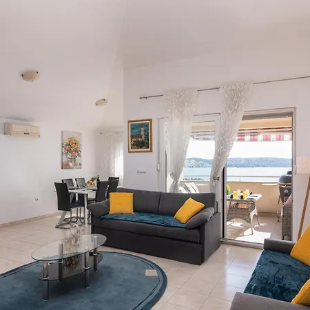 Apartment Traur